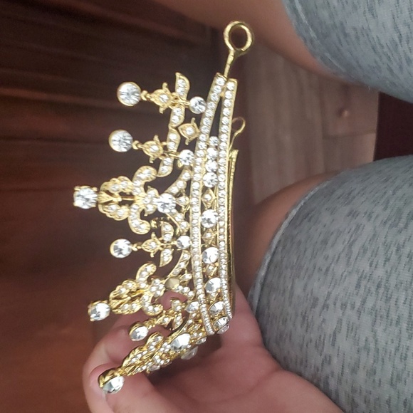 Quince Crown - Picture 2 of 3